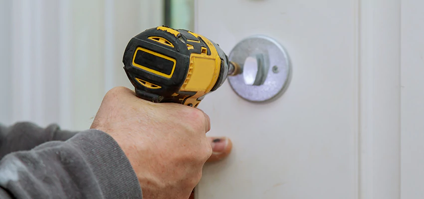 Street Locksmith For Smart Lock Repair in Panama City, FL